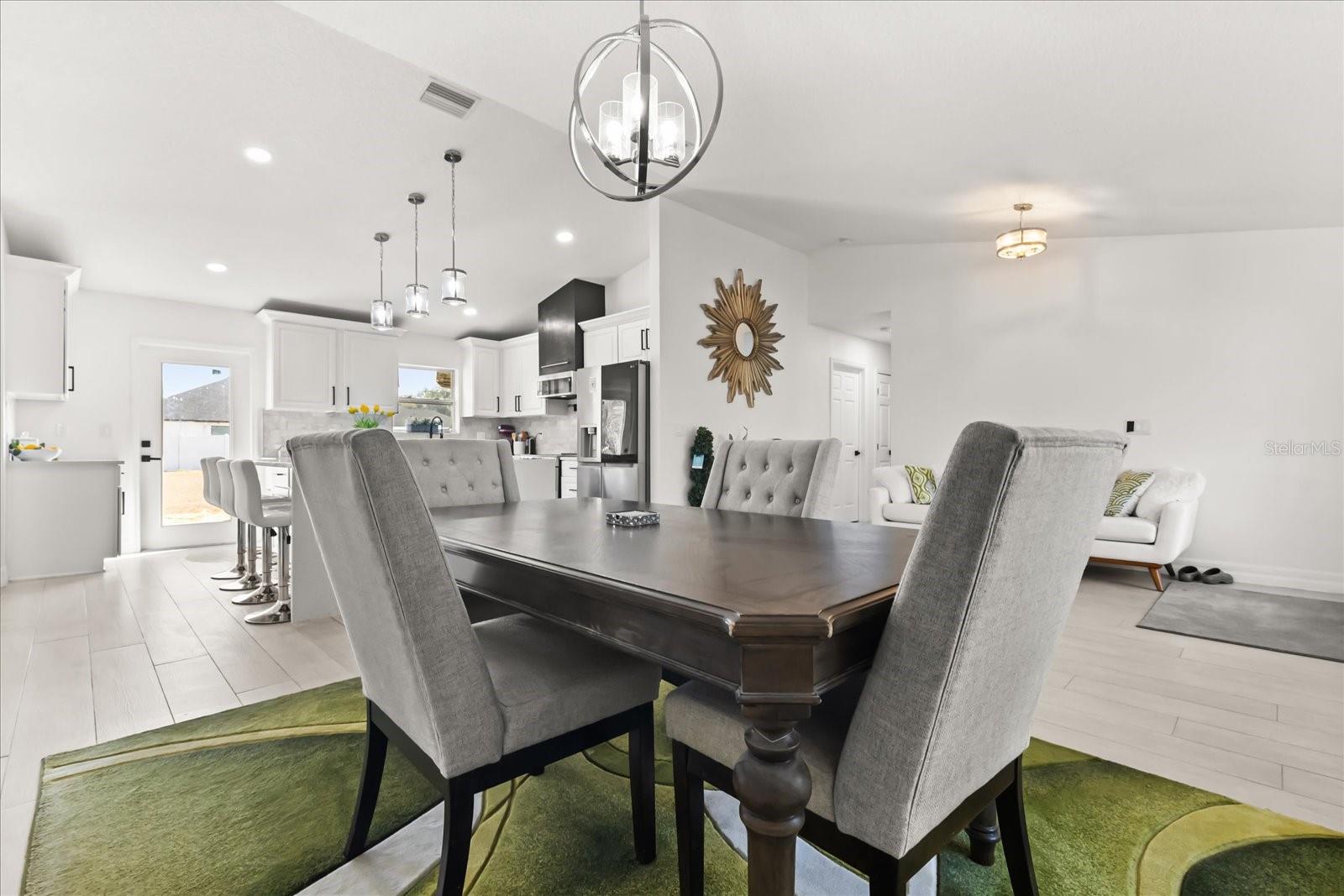 Image 7 of 26 For 812 Chastain Road