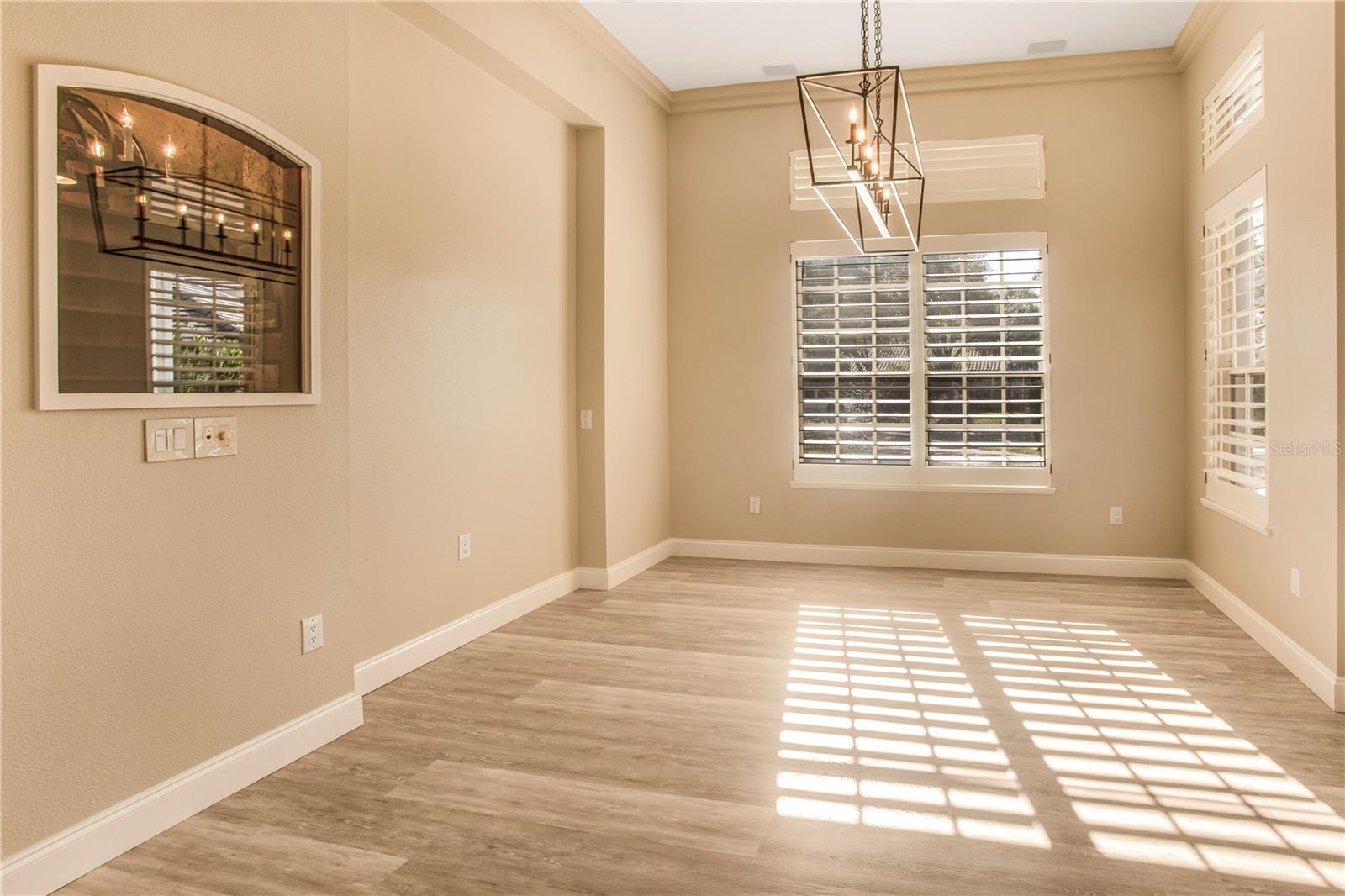 Image 10 of 97 For 7394 Kindal Point