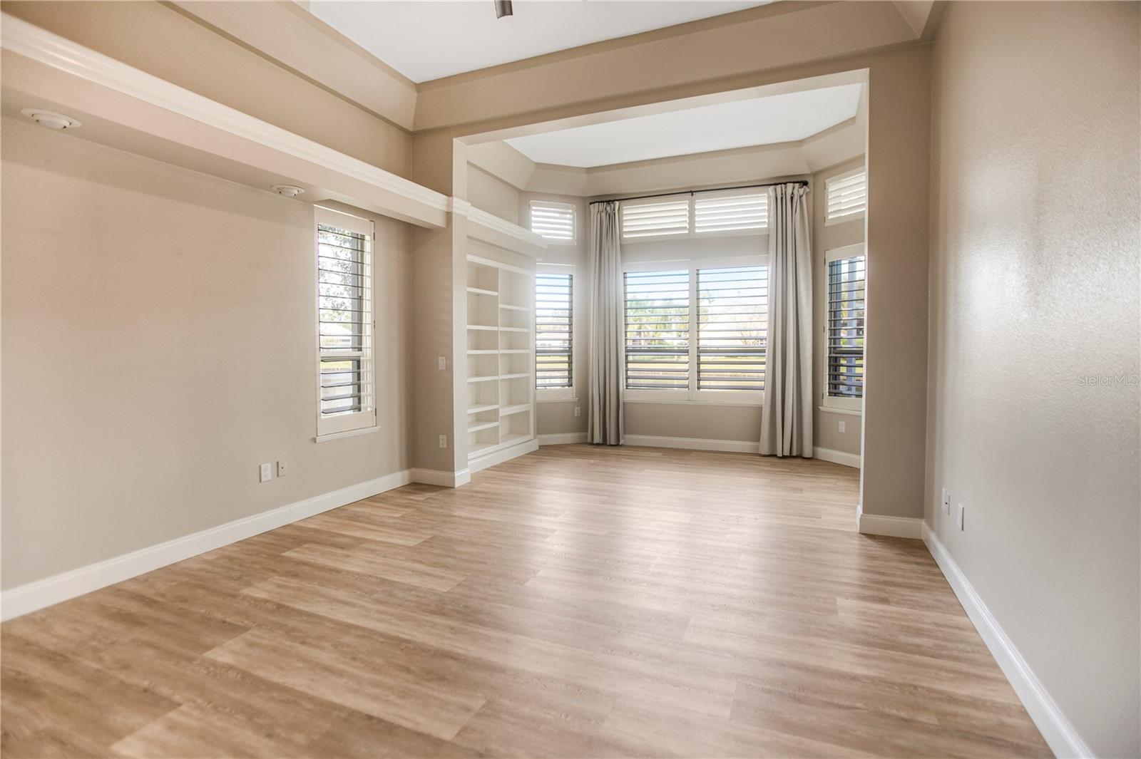 Image 23 of 97 For 7394 Kindal Point