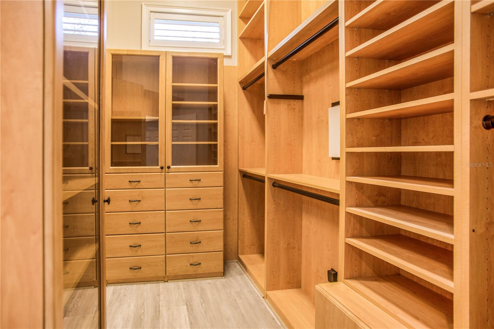 Image 33 of 97 For 7394 Kindal Point