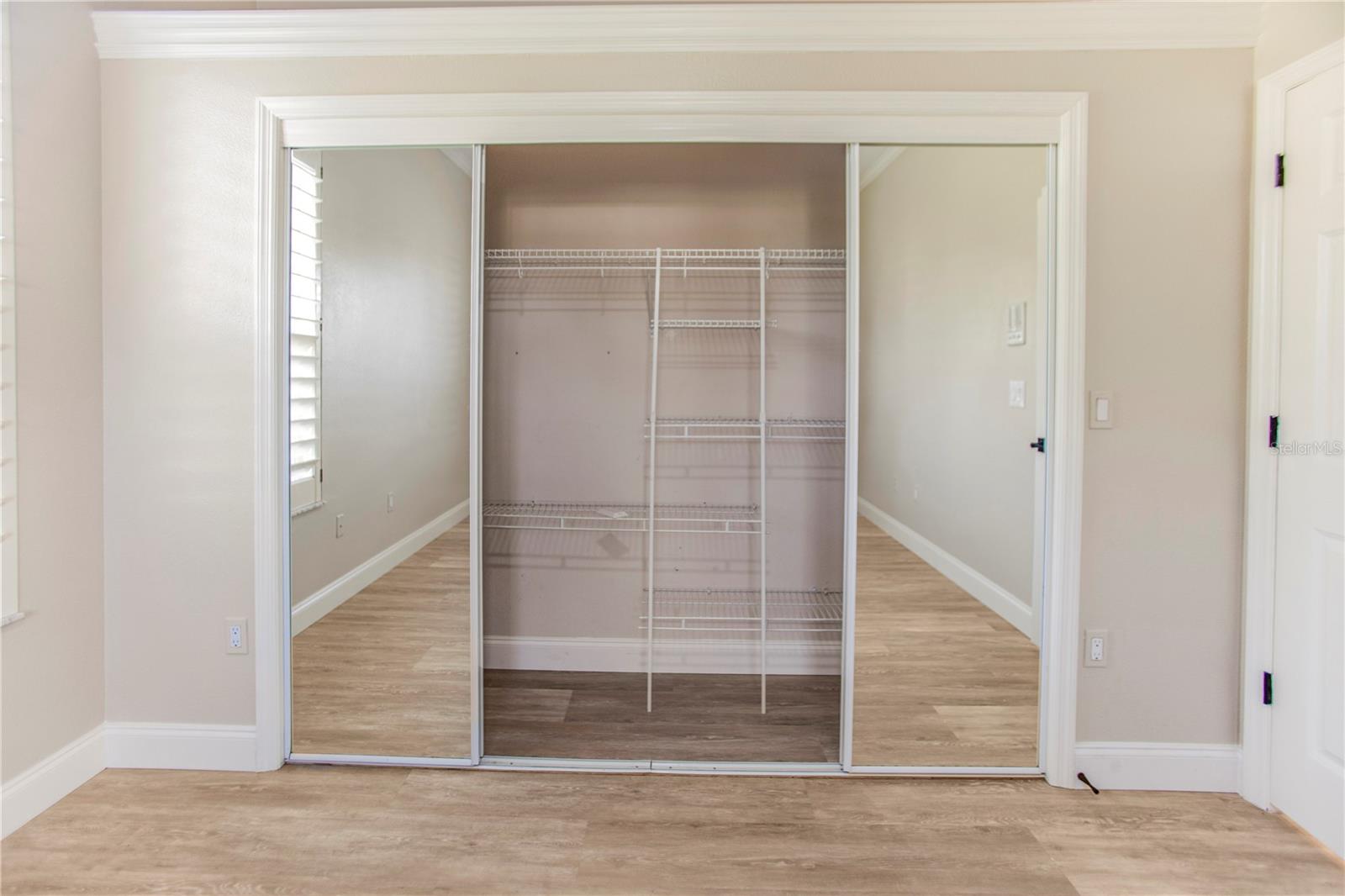 Image 54 of 97 For 7394 Kindal Point