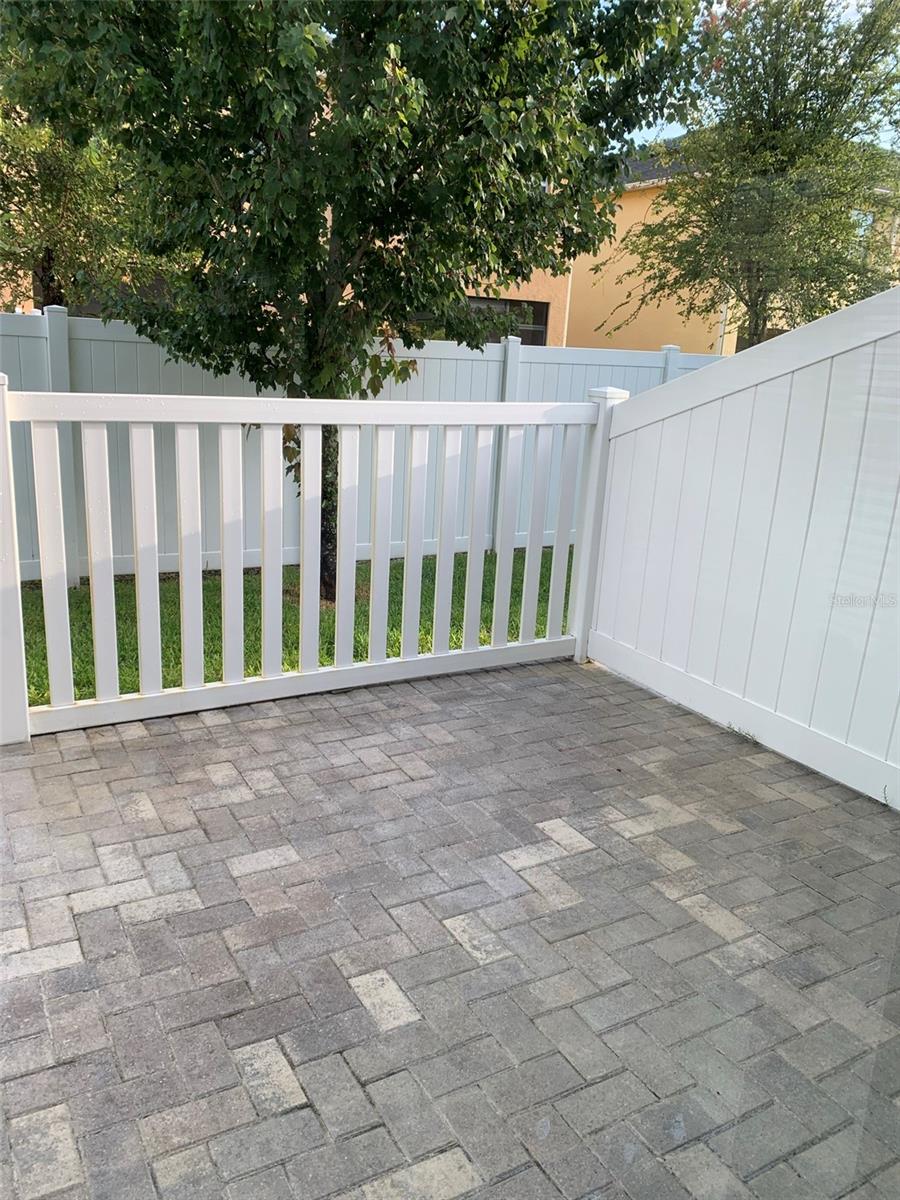 Image 2 of 19 For 9798 Trumpet Vine Loop