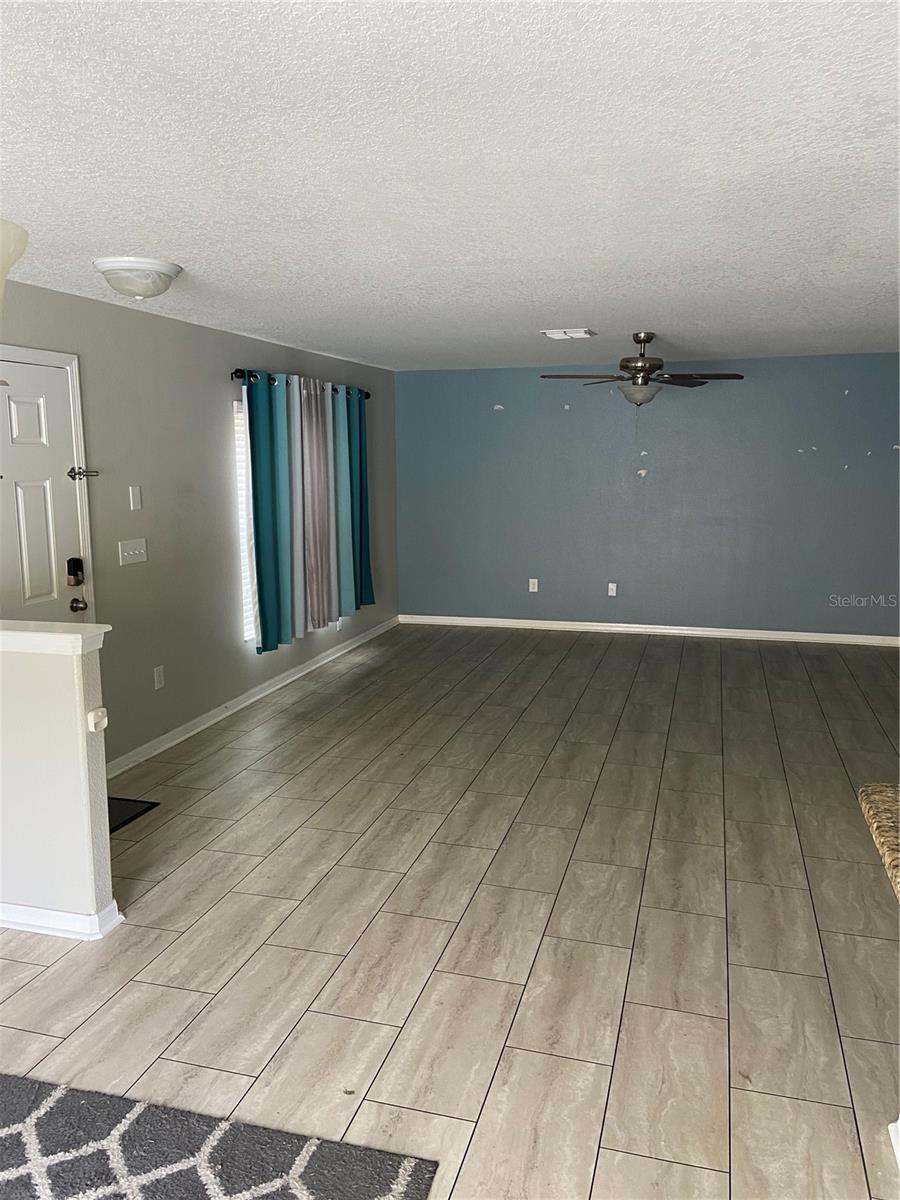 Image 6 of 19 For 9798 Trumpet Vine Loop