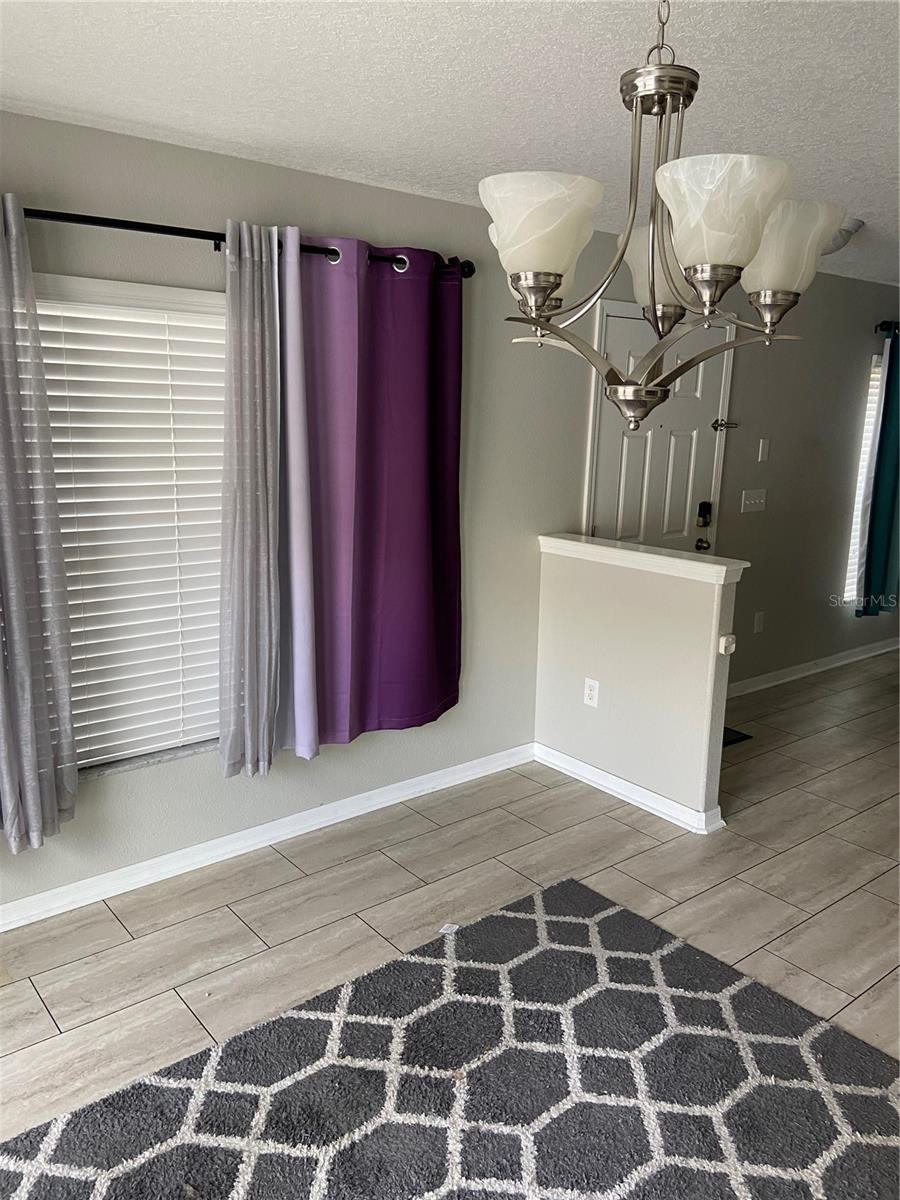 Image 7 of 19 For 9798 Trumpet Vine Loop