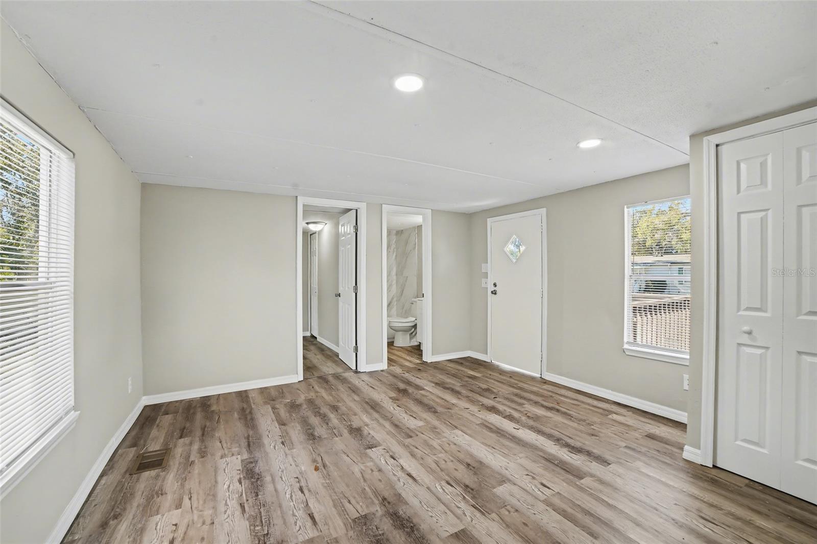 Image 8 of 20 For 10914 Country Haven Drive