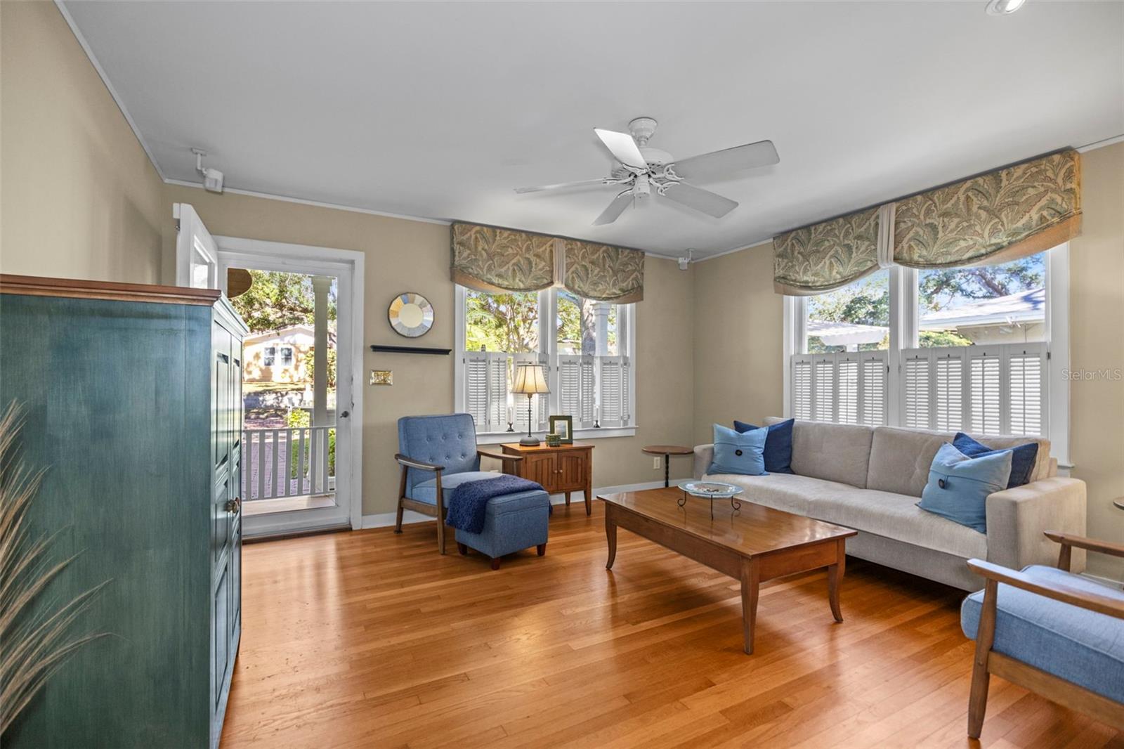 Image 16 of 72 For 637 Scotland Street