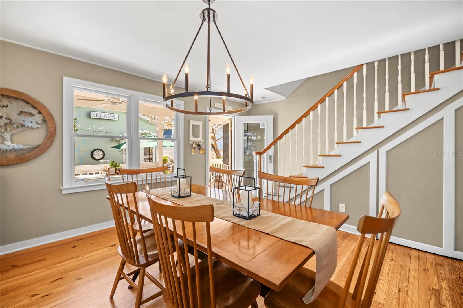 Image 17 of 72 For 637 Scotland Street