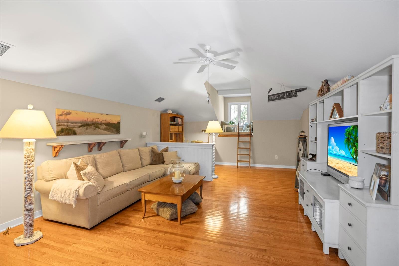 Image 30 of 72 For 637 Scotland Street