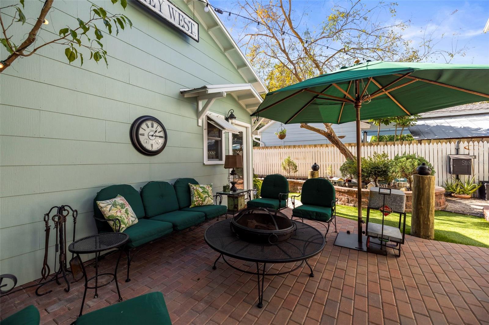 Image 42 of 72 For 637 Scotland Street