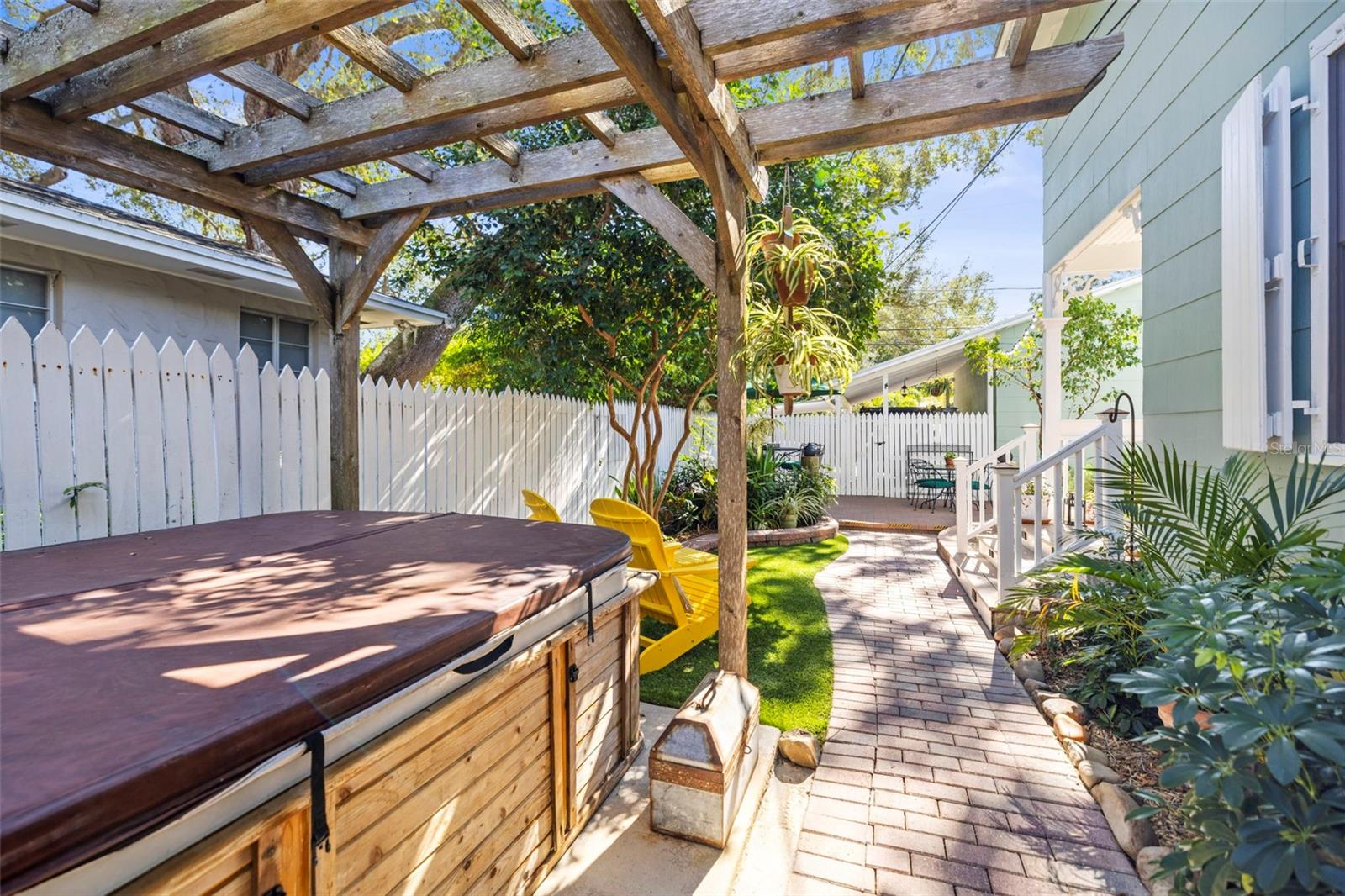 Image 44 of 72 For 637 Scotland Street