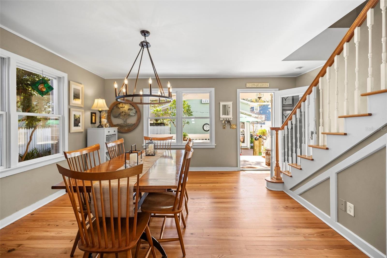 Image 5 of 72 For 637 Scotland Street