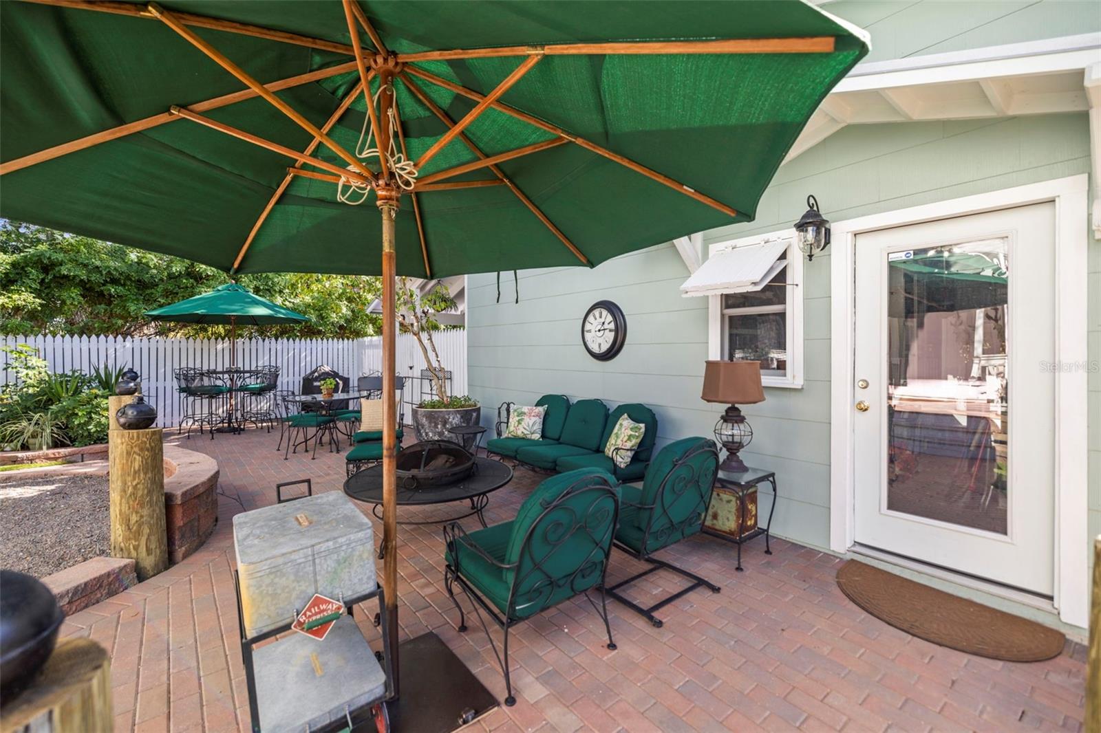 Image 53 of 72 For 637 Scotland Street