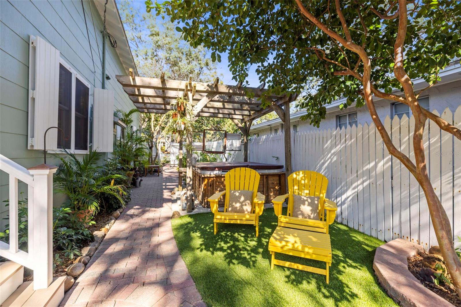 Image 57 of 72 For 637 Scotland Street