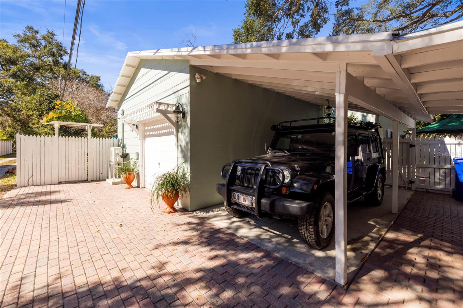 Image 58 of 72 For 637 Scotland Street