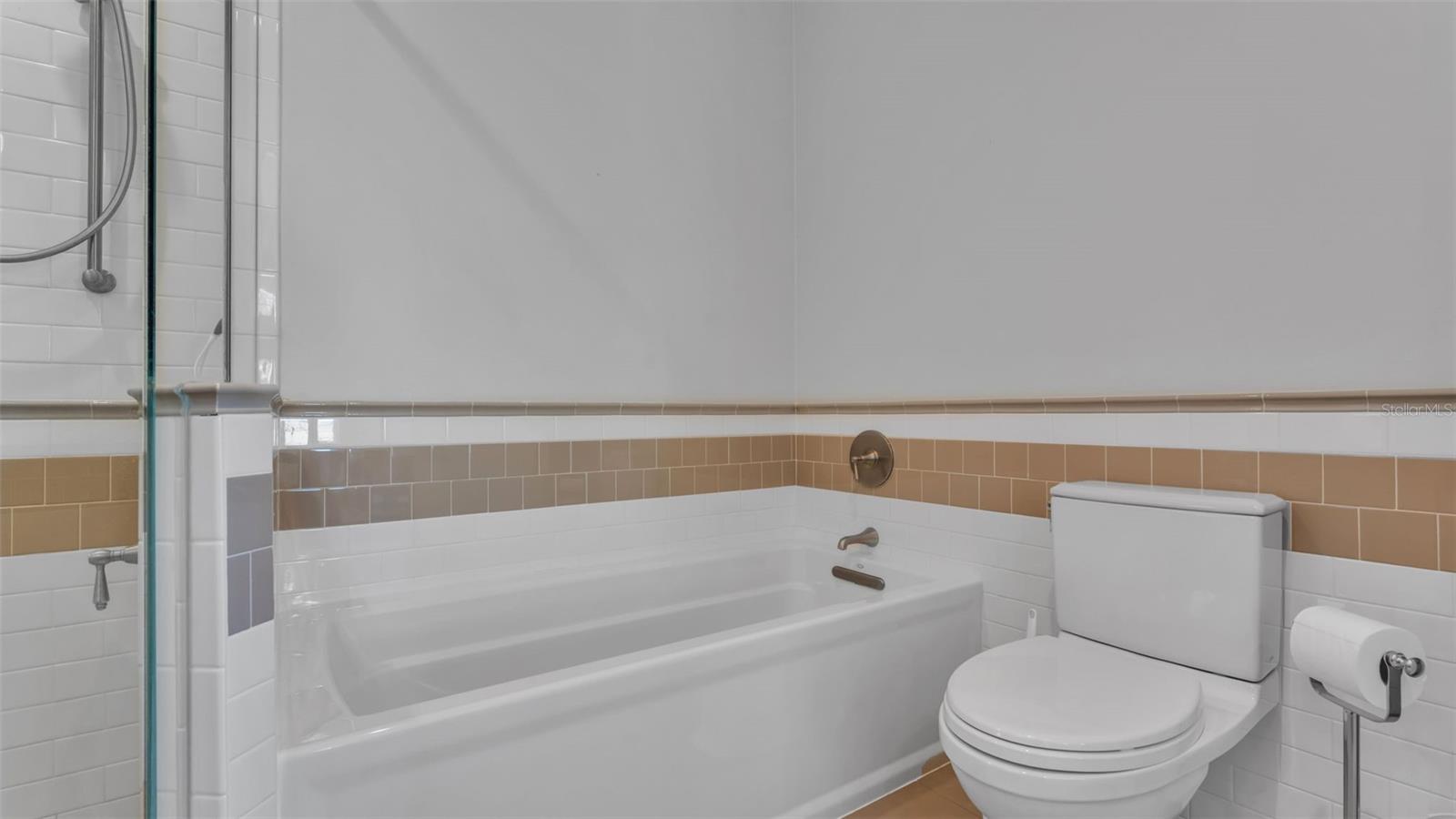 Image 71 of 100 For 1013 Eldorado Avenue