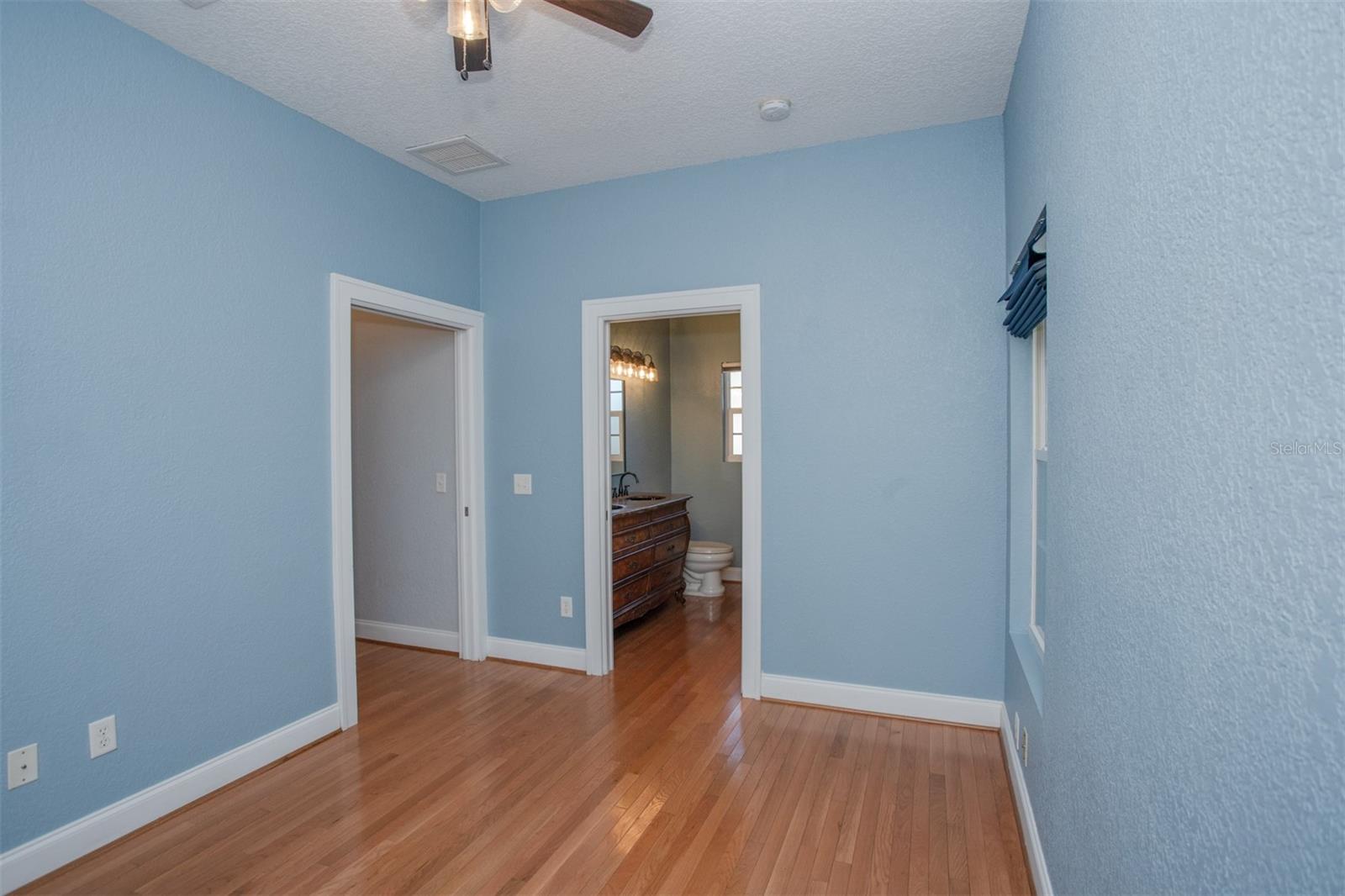 Image 42 of 56 For 2015 5th Street N