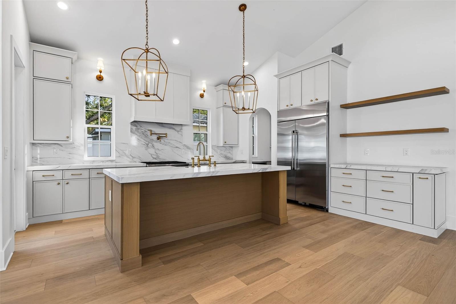 Image 12 of 41 For 8101 Country Club Road N