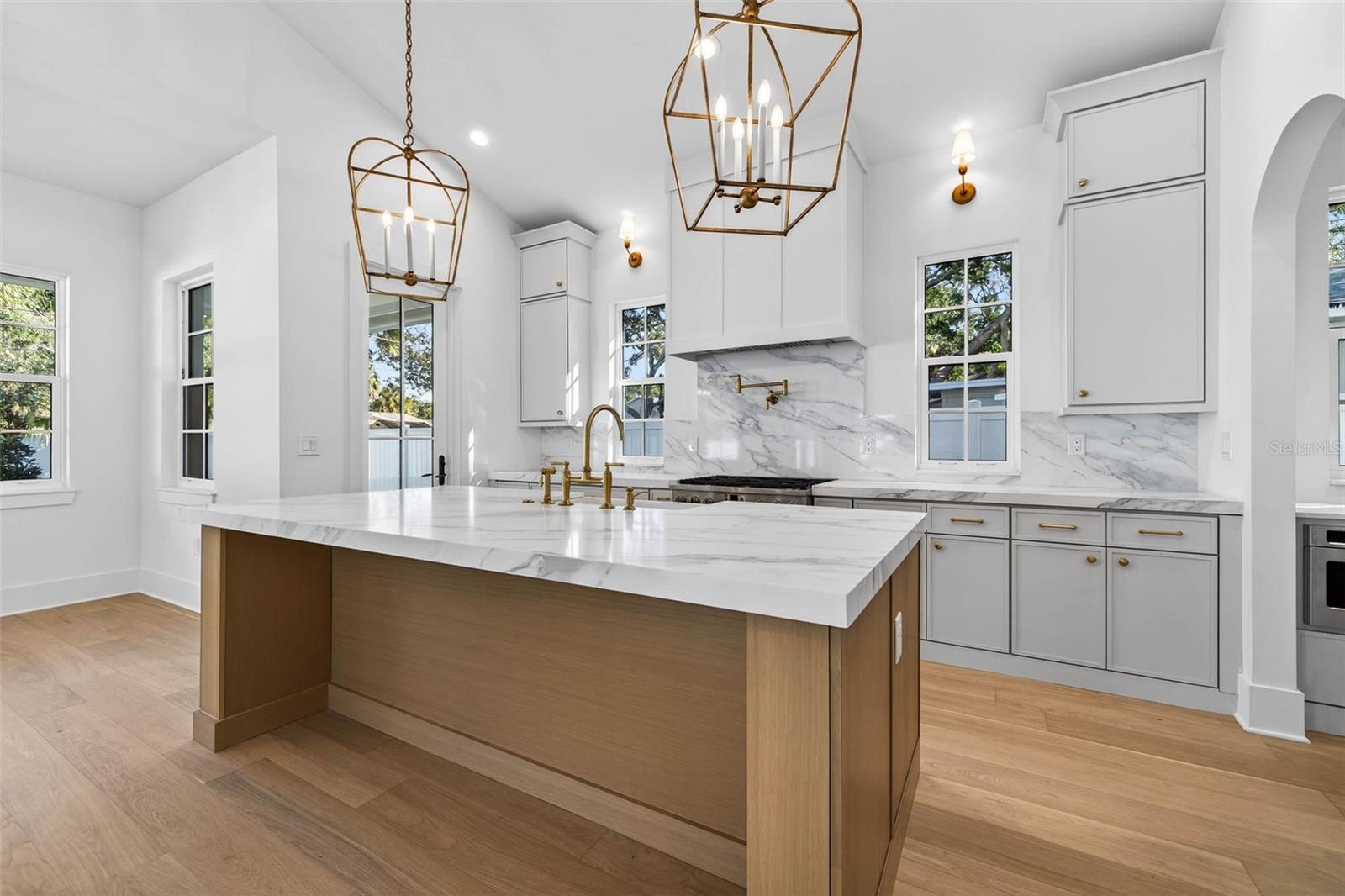 Image 14 of 41 For 8101 Country Club Road N