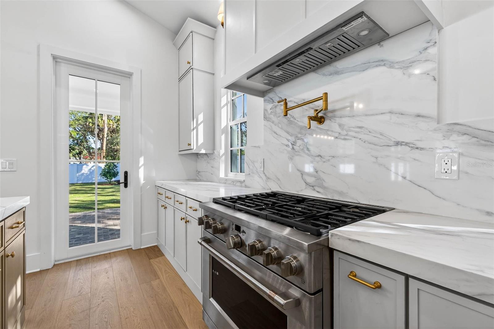 Image 16 of 41 For 8101 Country Club Road N