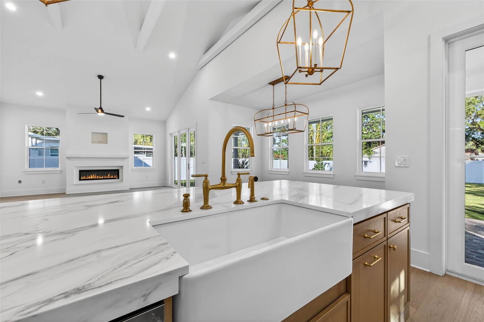 Image 18 of 41 For 8101 Country Club Road N