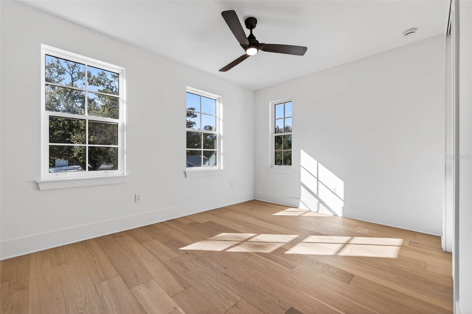 Image 34 of 41 For 8101 Country Club Road N