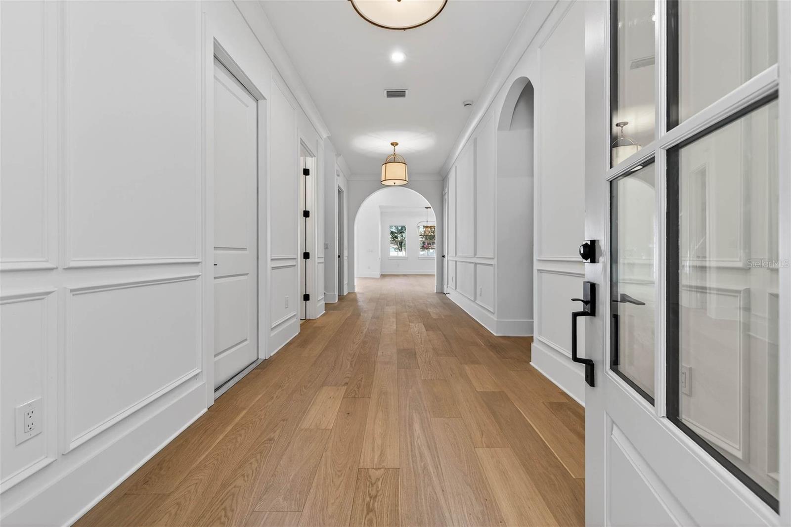 Image 4 of 41 For 8101 Country Club Road N