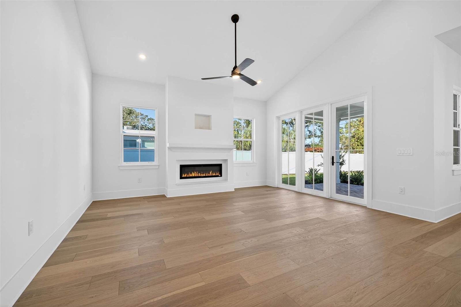 Image 6 of 41 For 8101 Country Club Road N