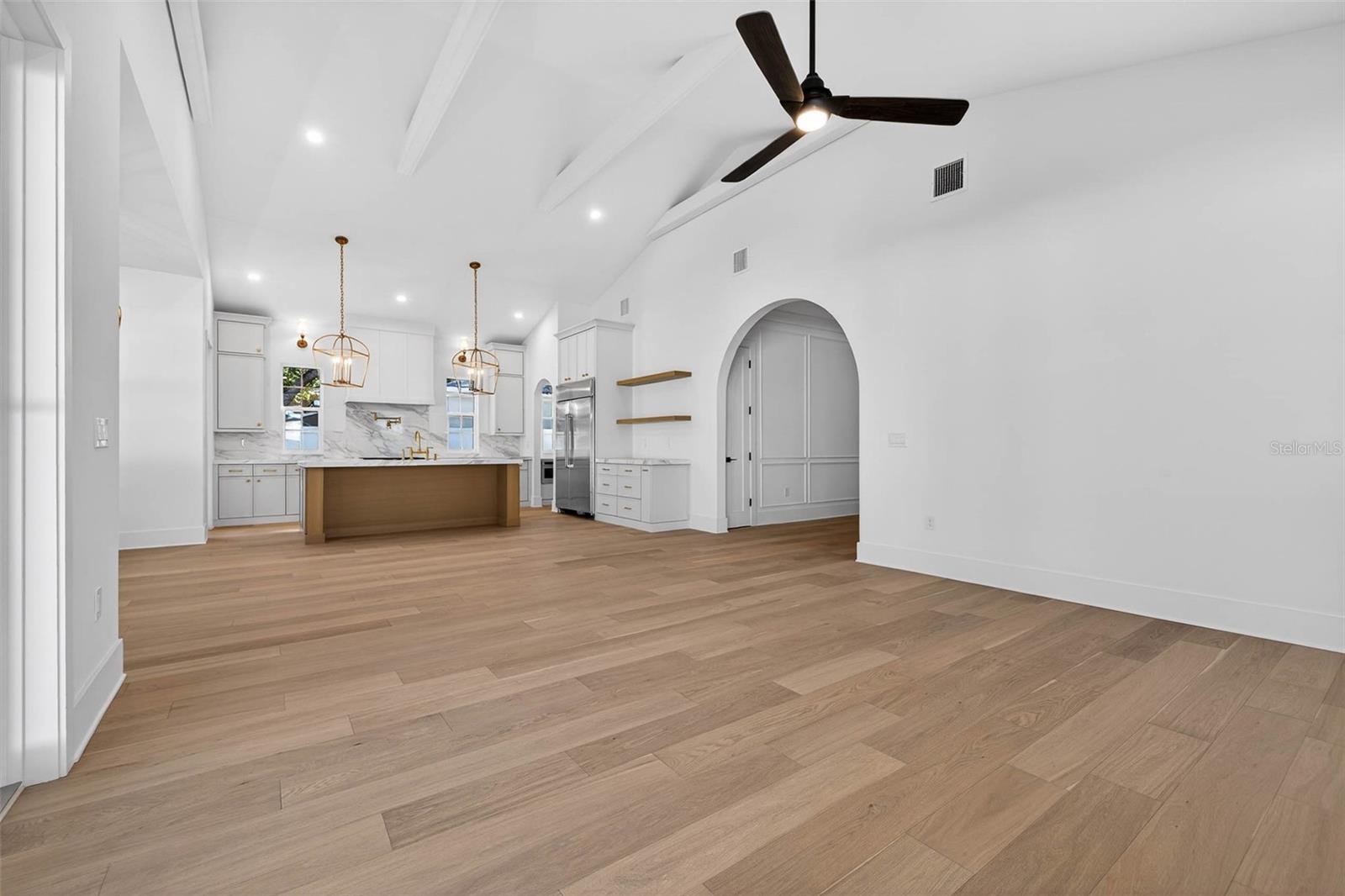 Image 9 of 41 For 8101 Country Club Road N