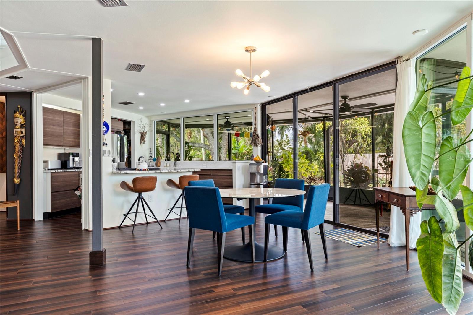 Image 10 of 43 For 7117 Sunshine Drive S