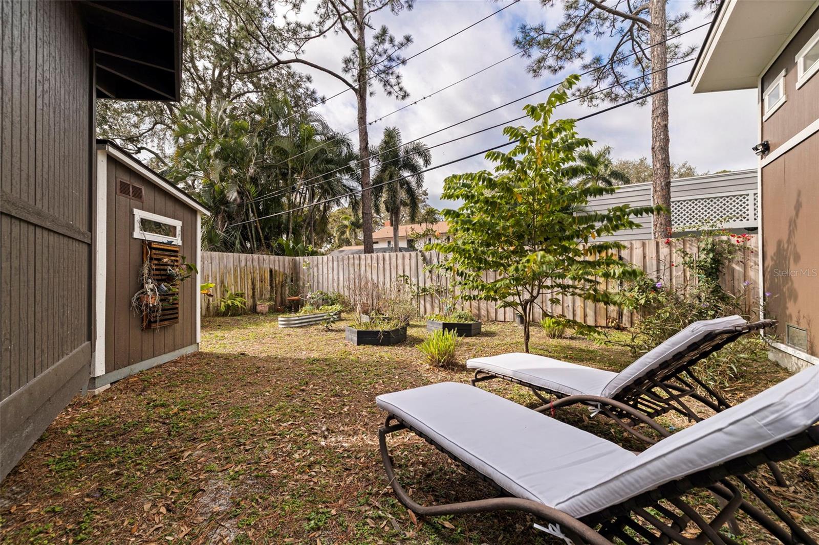 Image 32 of 43 For 7117 Sunshine Drive S