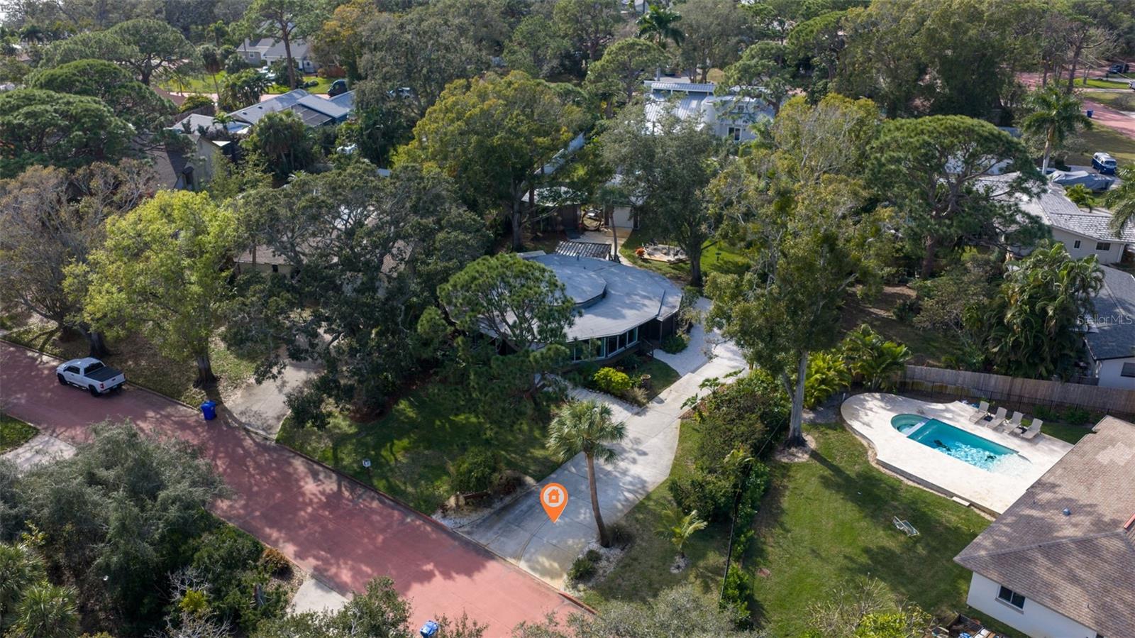 Image 39 of 43 For 7117 Sunshine Drive S