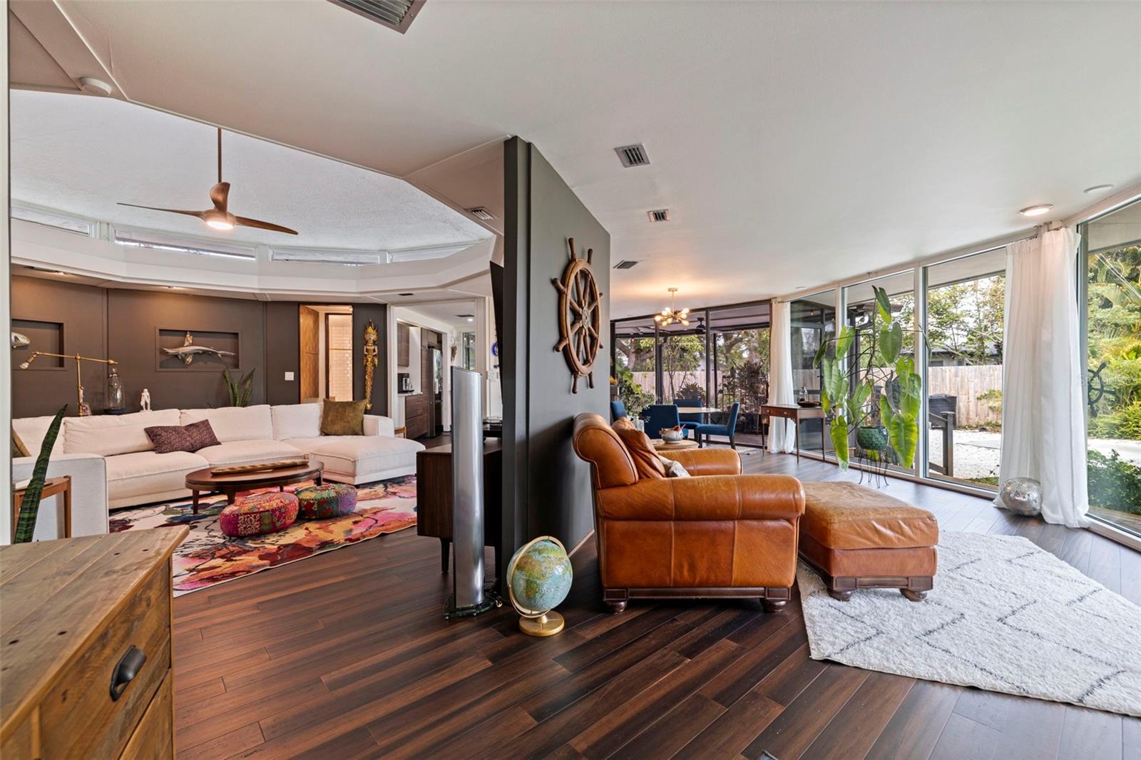 Image 4 of 43 For 7117 Sunshine Drive S