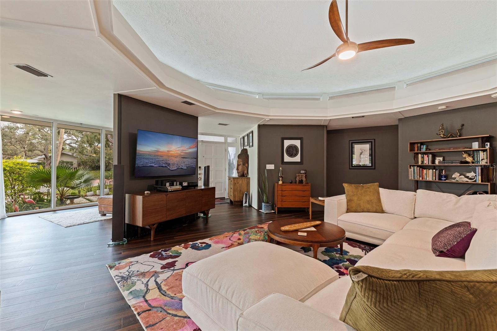 Image 9 of 43 For 7117 Sunshine Drive S