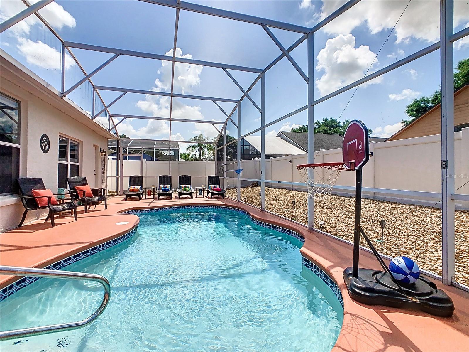 Image 15 of 35 For 511 Jaybee Avenue