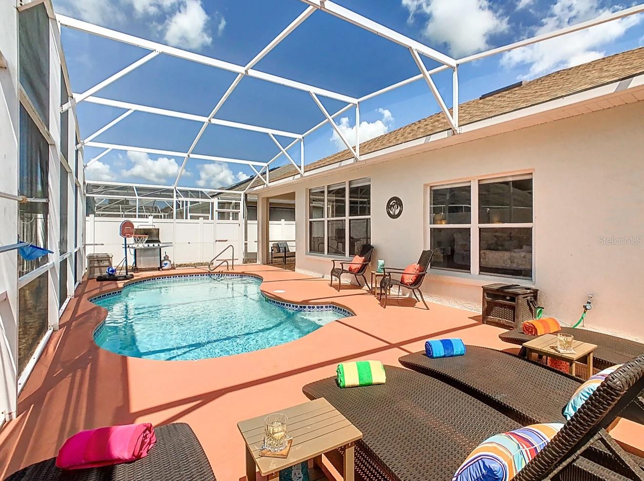 Image 2 of 35 For 511 Jaybee Avenue