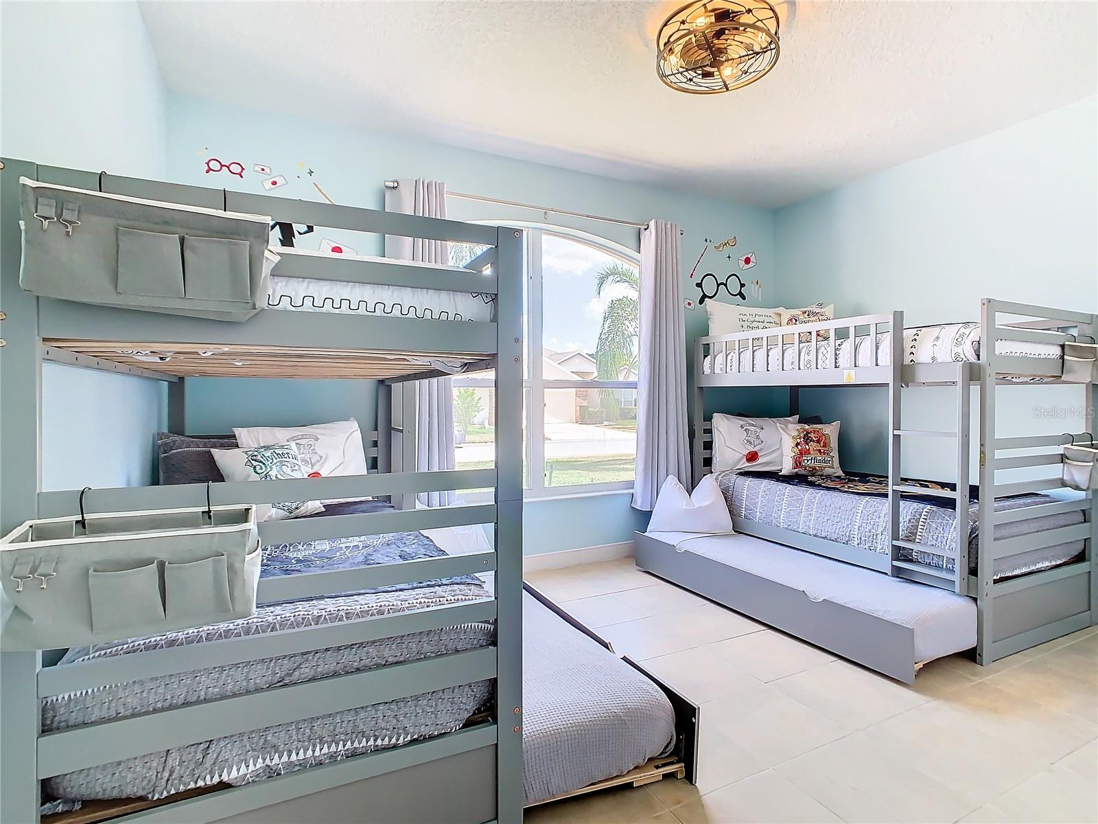 Image 29 of 35 For 511 Jaybee Avenue