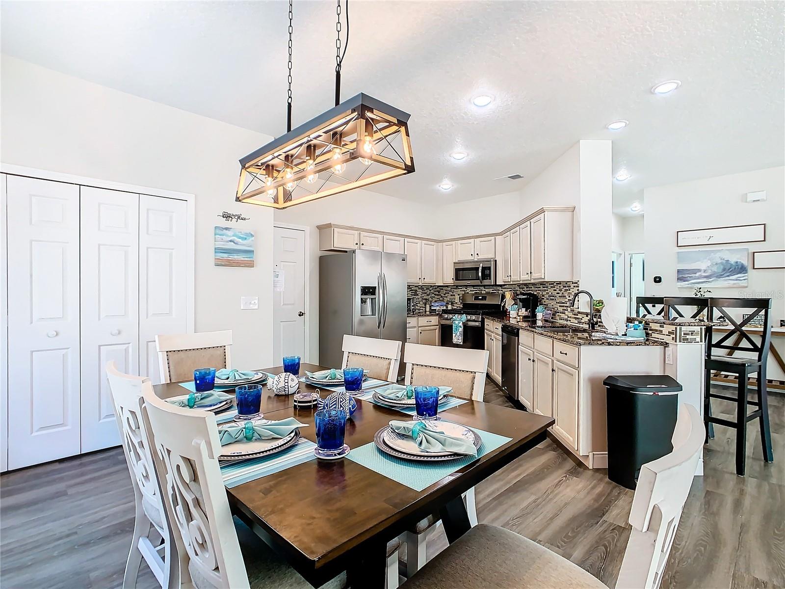 Image 6 of 35 For 511 Jaybee Avenue