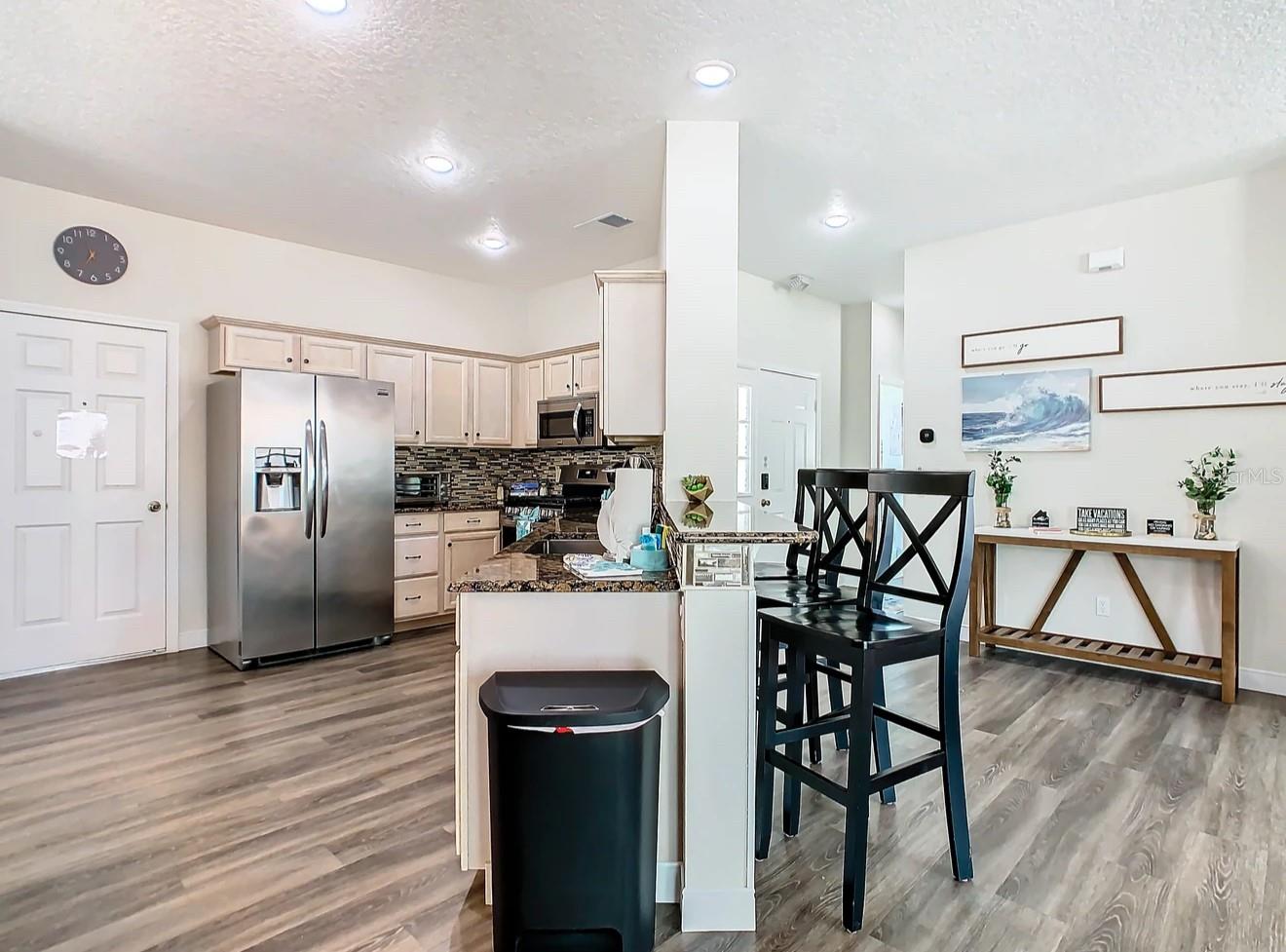 Image 8 of 35 For 511 Jaybee Avenue