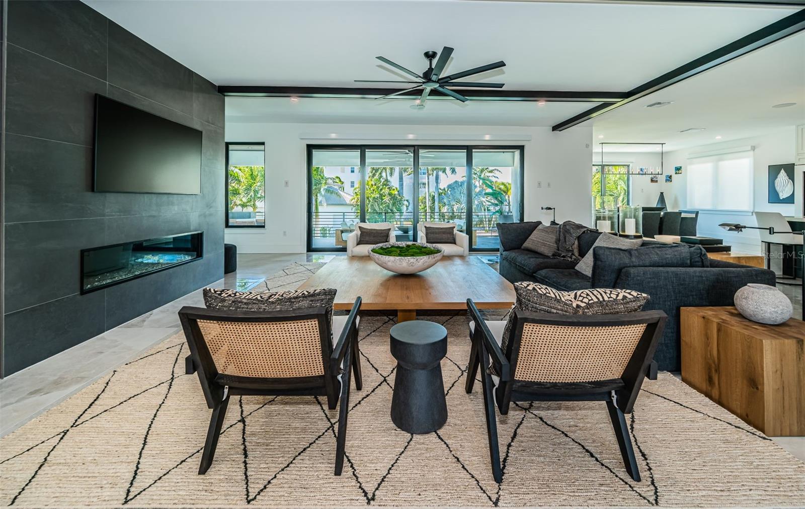 Image 13 of 100 For 218 Sydney Lane