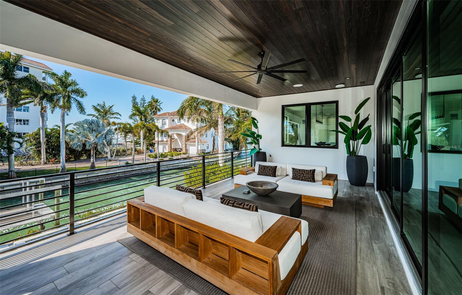 Image 14 of 100 For 218 Sydney Lane