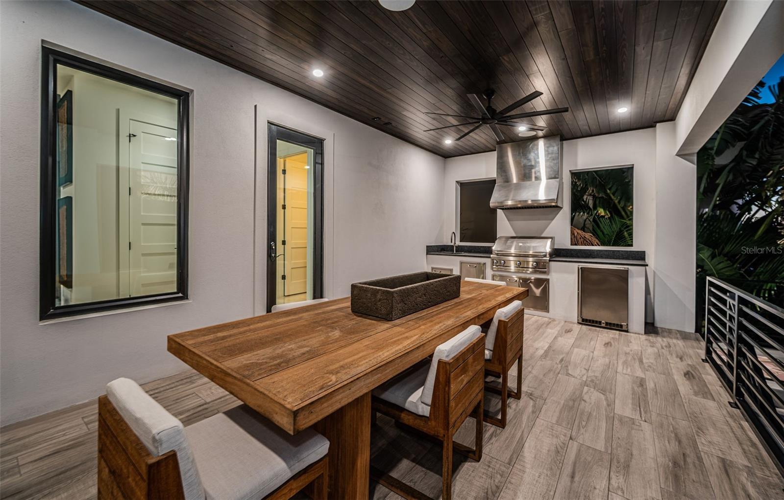 Image 20 of 100 For 218 Sydney Lane