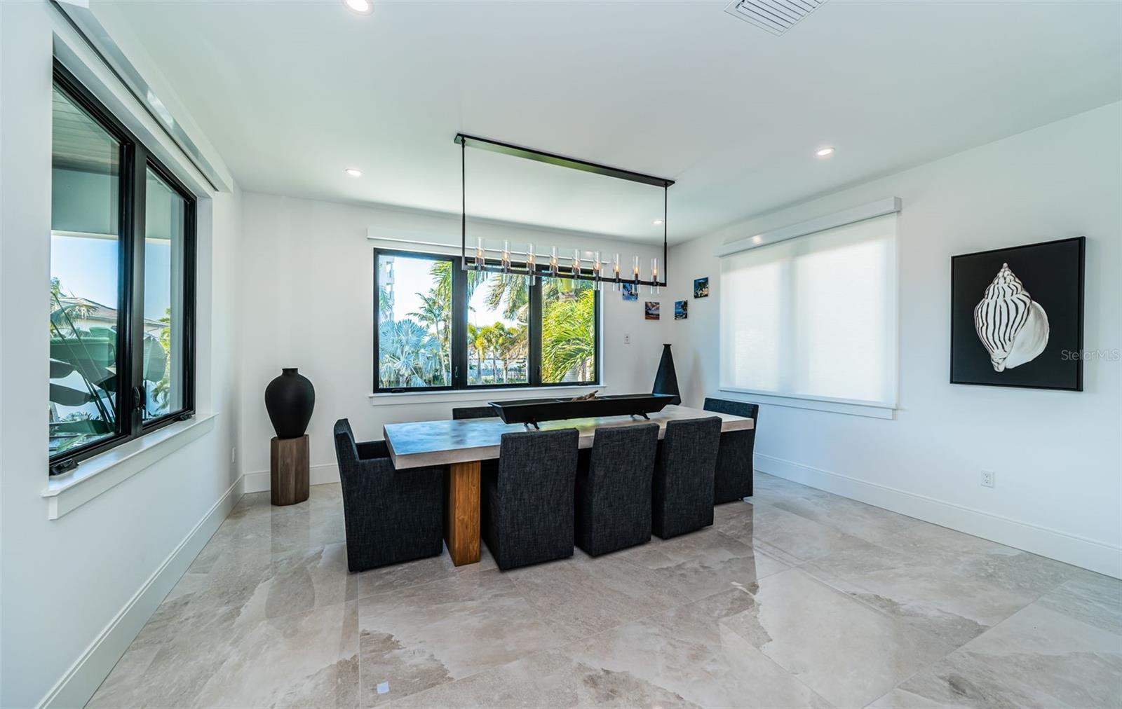 Image 38 of 100 For 218 Sydney Lane