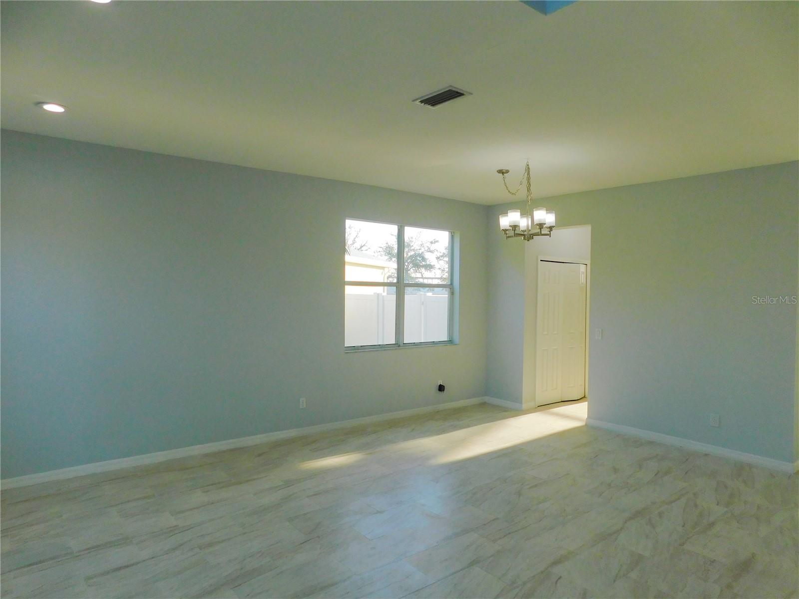 Image 5 of 42 For 11016 Holly Cone Drive