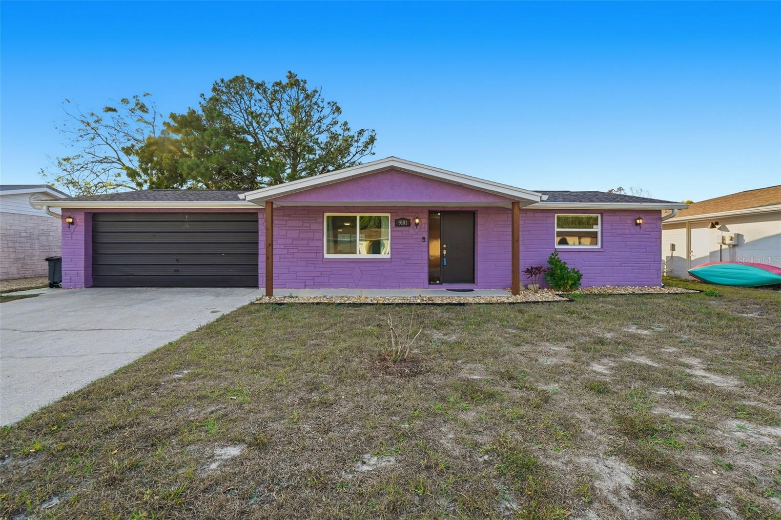 Image 12 of 37 For 9101 Hunt Club Lane