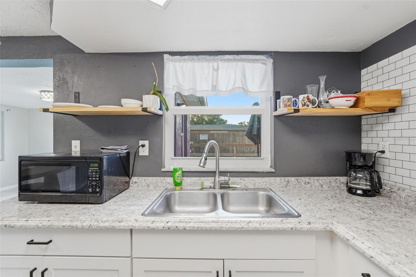 Image 25 of 37 For 9101 Hunt Club Lane