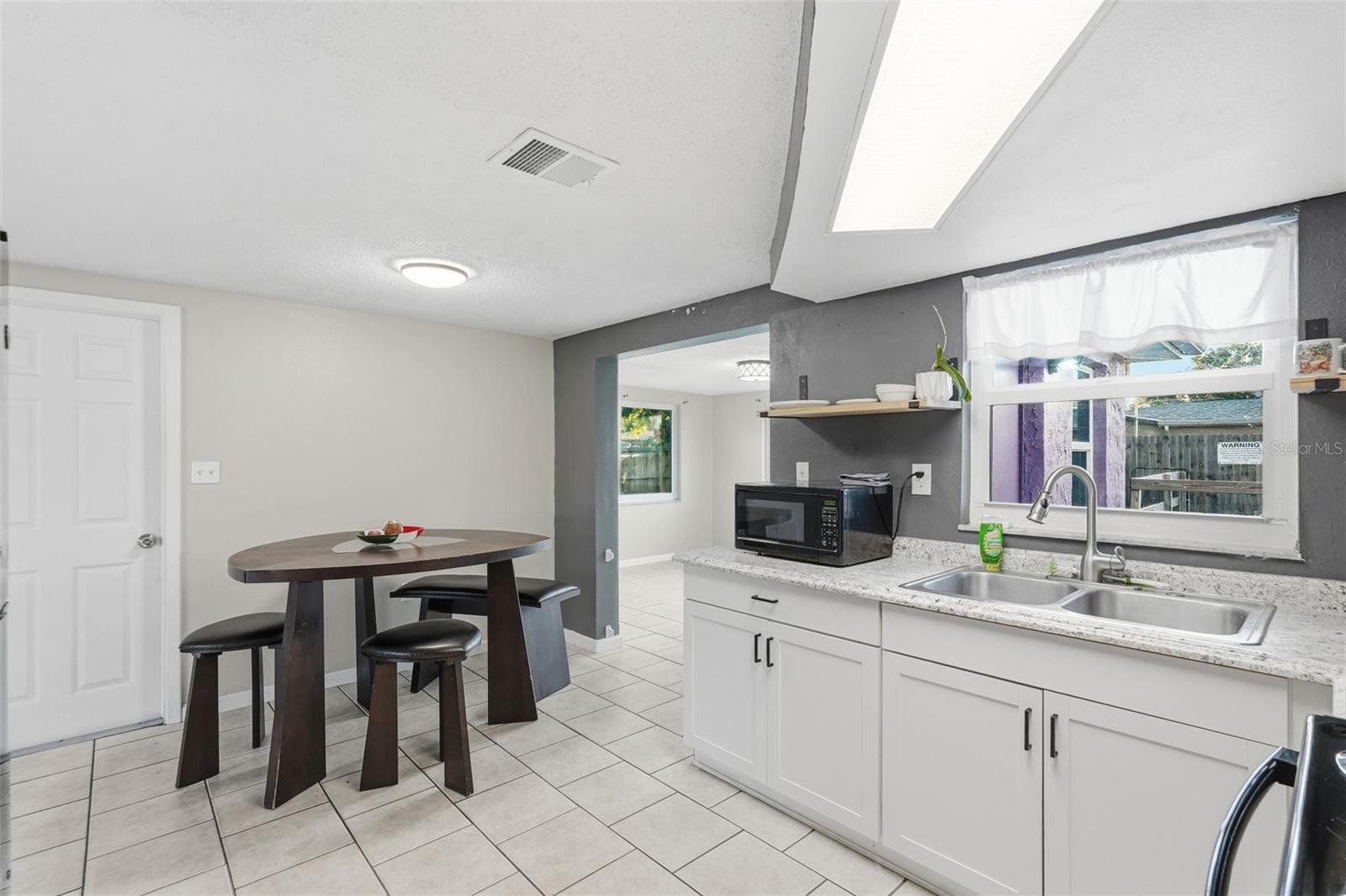 Image 26 of 37 For 9101 Hunt Club Lane