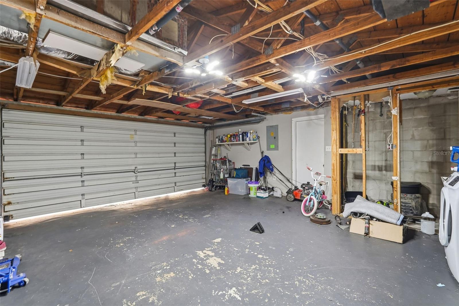 Image 29 of 37 For 9101 Hunt Club Lane