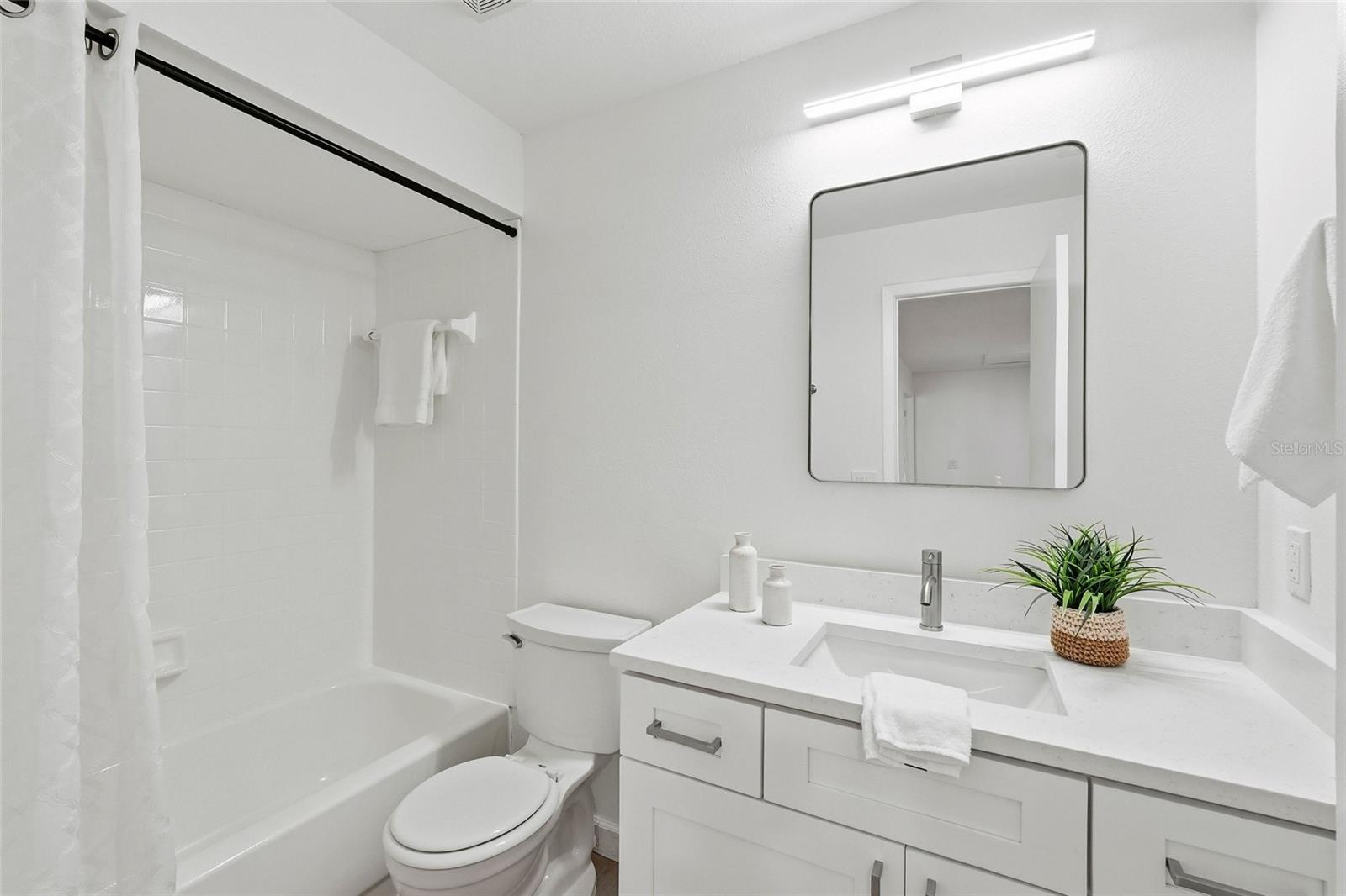 Image 25 of 43 For 404 Bryan Oak Avenue