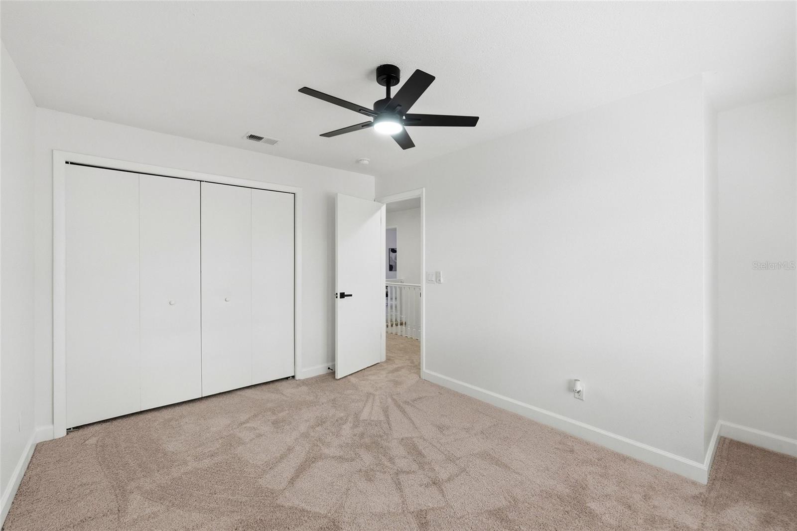 Image 26 of 43 For 404 Bryan Oak Avenue