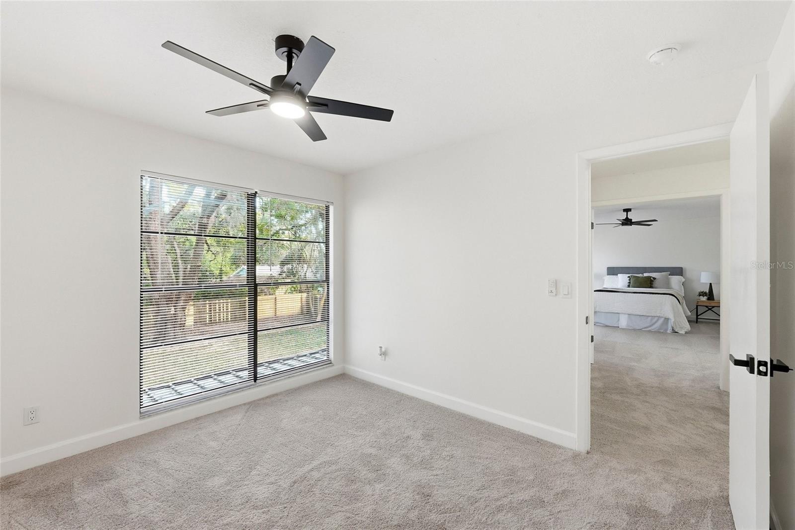 Image 29 of 43 For 404 Bryan Oak Avenue